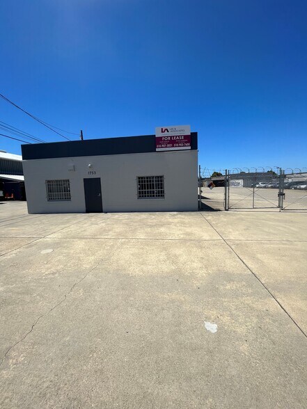 More Photos Of 1753 Timothy Dr, San Leandro Warehouse For Lease