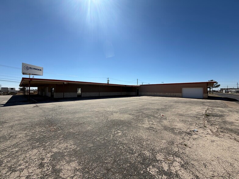 More Photos Of 1720 E 7th St, Odessa Industrial For Lease
