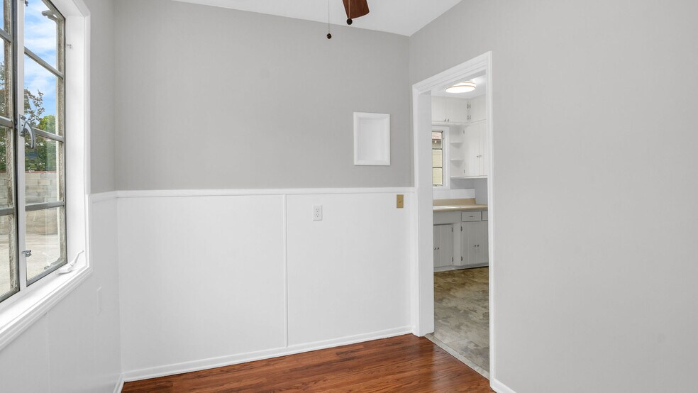 More Photos Of 10346 Oro Vista Ave, Sunland Multifamily For Sale