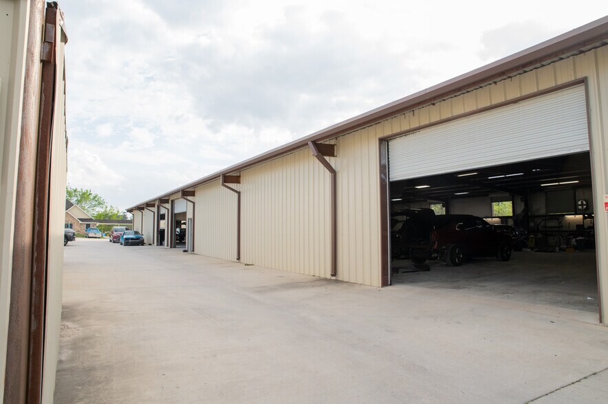 More Photos Of 11066 Highway 242, Conroe Warehouse For Sale