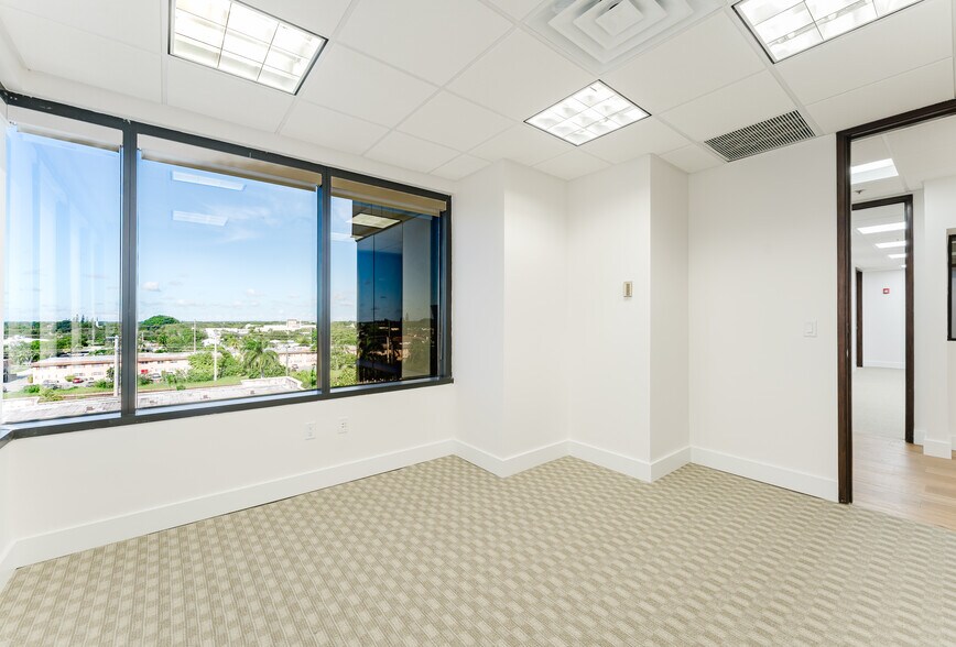 More Photos Of 40 SE 5th St, Boca Raton Office For Lease