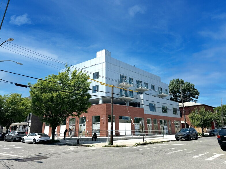 More Photos Of 150-23 Barclay Ave, Flushing Apartments For Lease