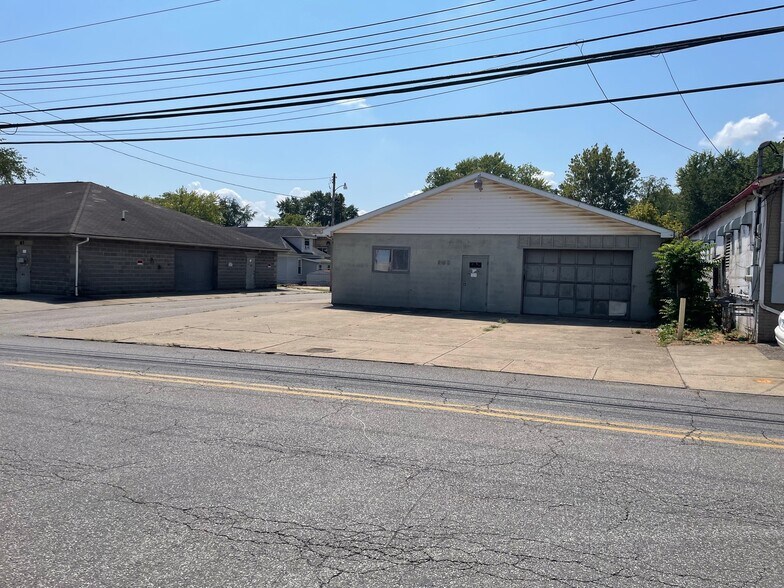 More Photos Of 808 16th St, Parkersburg General Retail For Sale