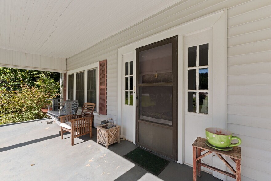 More Photos Of 1556 Highway 29 N, Newnan Office Residential For Sale