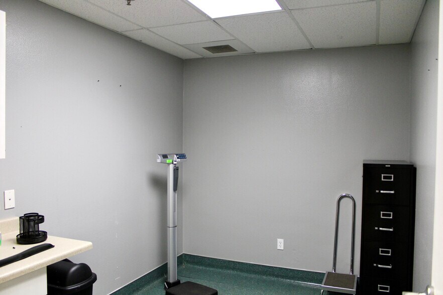 More Photos Of 135 Carmen Ln, Santa Maria Rehabilitation Center For Lease