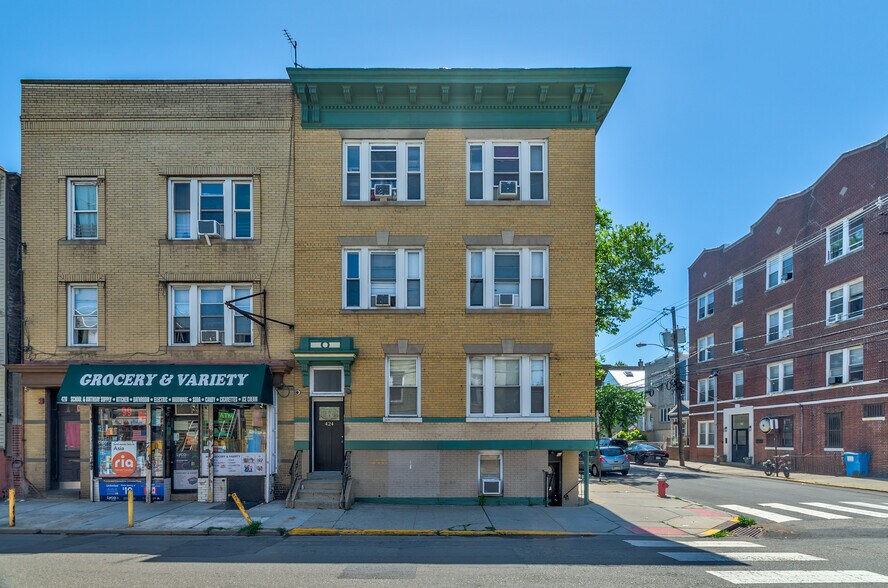 More Photos Of 424 Baldwin Ave, Jersey City Office Residential For Lease