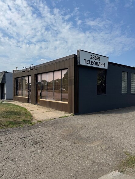Primary Photo Of 23389-23391 Telegraph Rd, Southfield Freestanding For Lease