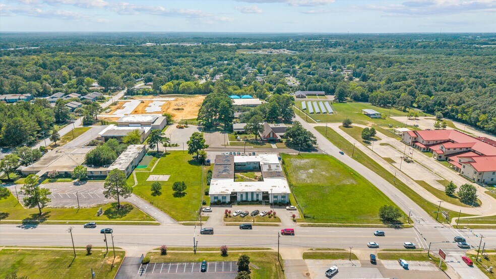 More Photos Of 1224 S High St, Longview Apartments For Sale