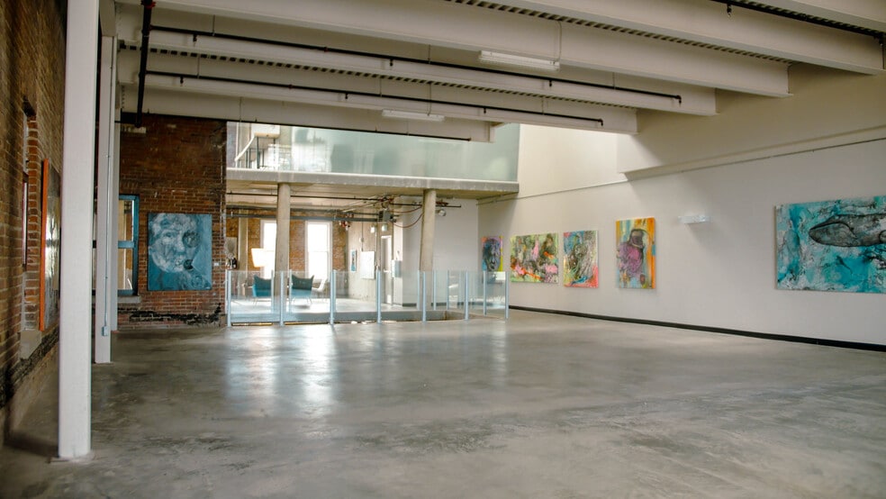 More Photos Of 9660 Jasper Av NW, Edmonton General Retail For Lease