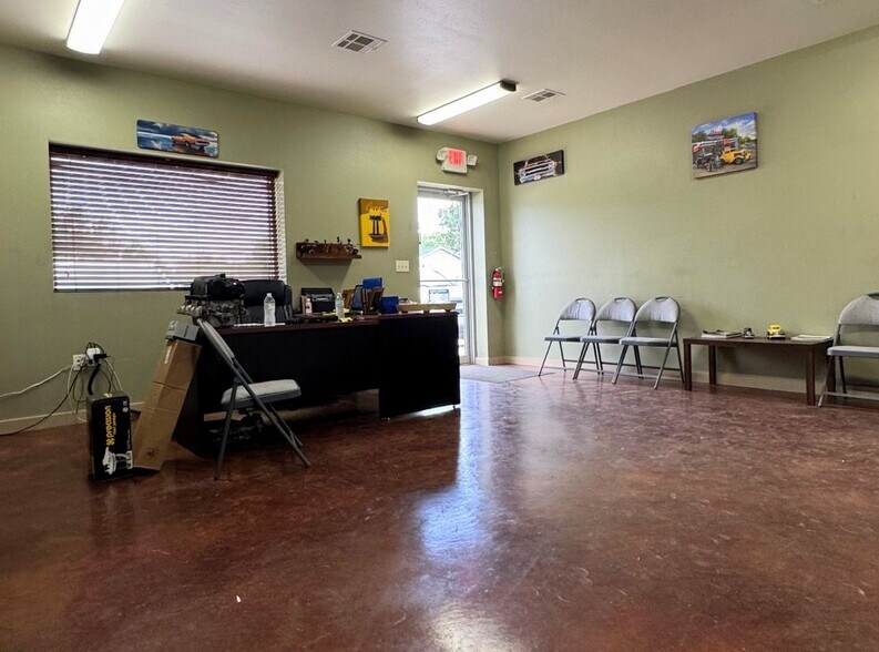More Photos Of 2760 Osborn Ln, Bryan Flex For Sale