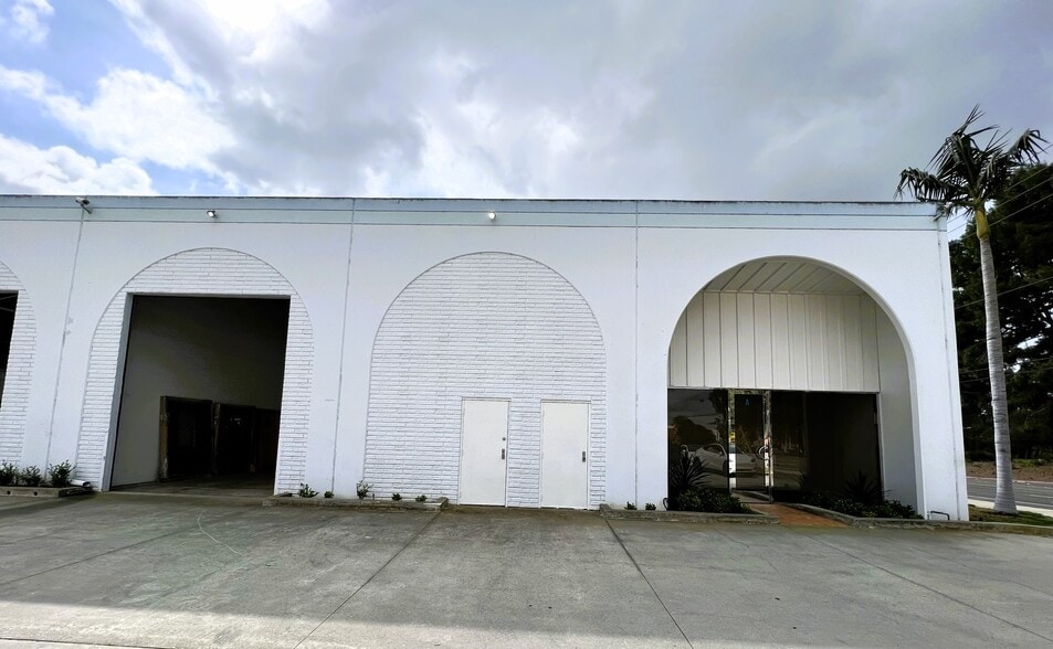 More Photos Of 17712 Gothard St, Huntington Beach Service For Lease