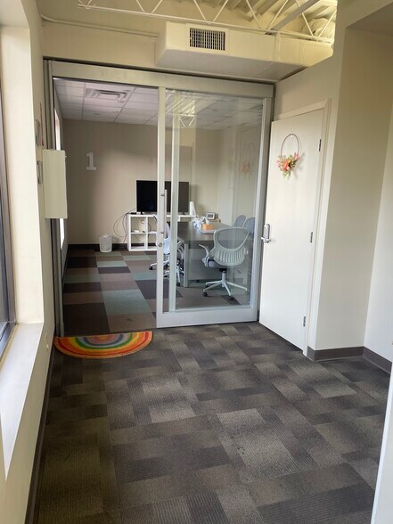 More Photos Of 8603 N New Braunfels Ave, San Antonio Medical For Sale