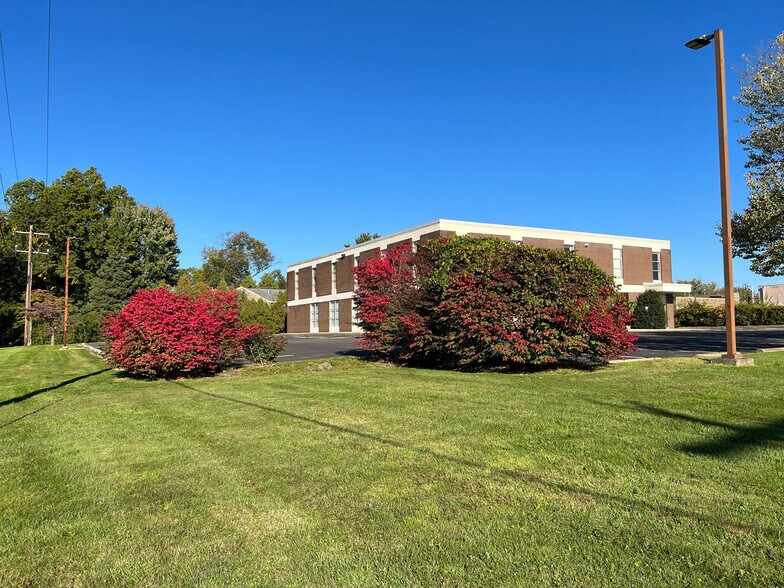 More Photos Of 25 W Skippack Pike, Blue Bell Office For Lease