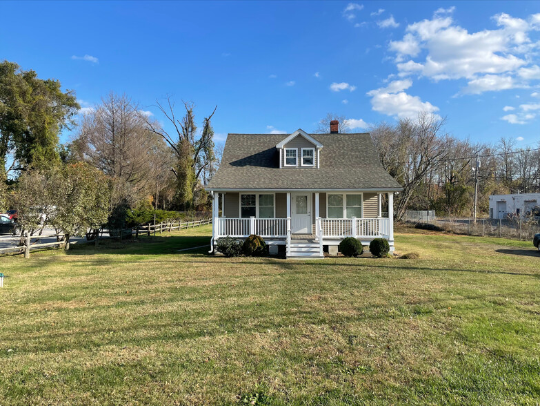 Primary Photo Of 3167 Solomons Island Rd, Edgewater Office For Lease