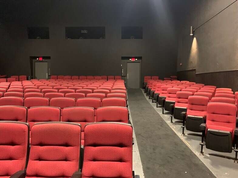 More Photos Of 1009 Halsell St, Bridgeport Theater Concert Hall For Sale