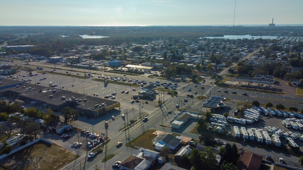 More Photos Of 4539 Mile Stretch Dr, Holiday Office For Sale