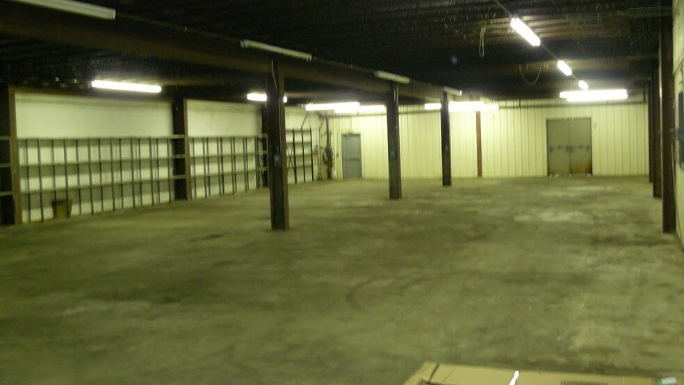 More Photos Of 2 S Plank Rd, Newburgh Warehouse For Sale