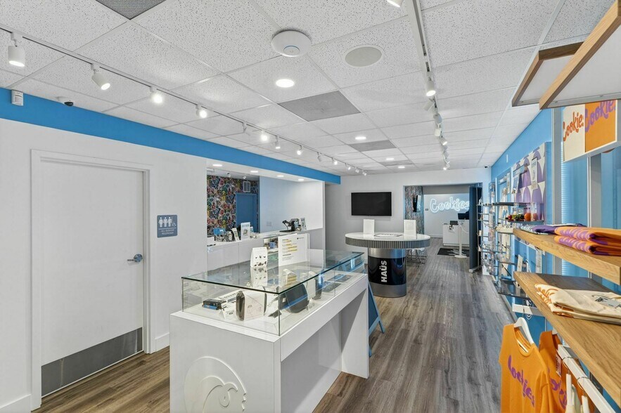 More Photos Of 105 Monroe Rd, Sanford General Retail For Sale