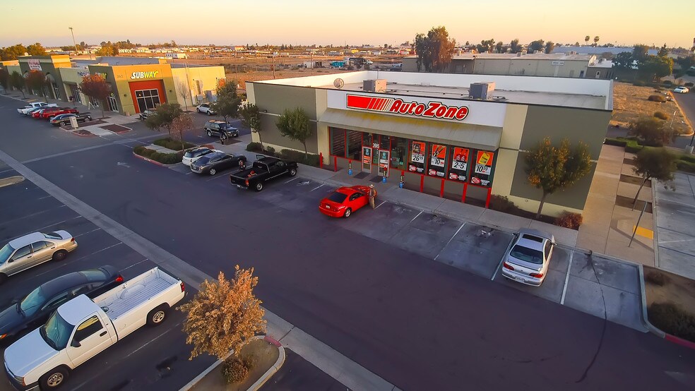 More Photos Of 2615 S Chestnut Ave, Fresno Freestanding For Sale