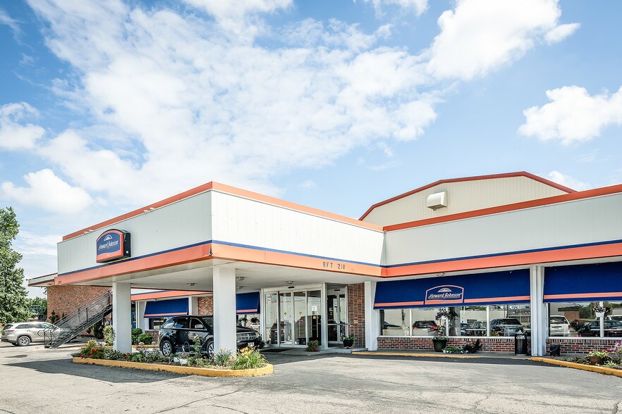 More Photos Of 2759 Mount Pleasant St, Burlington Hotel For Sale