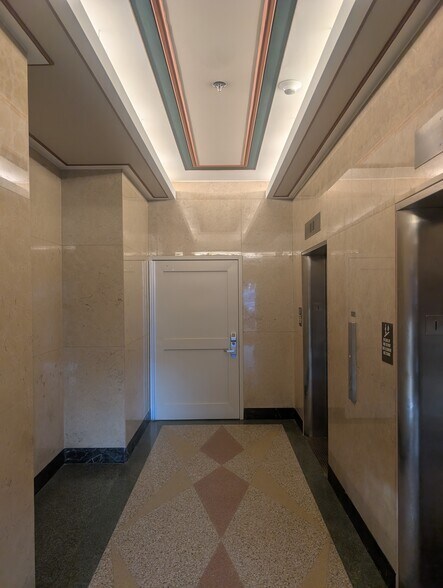 More Photos Of 219 N Main St, Bryan Office For Lease