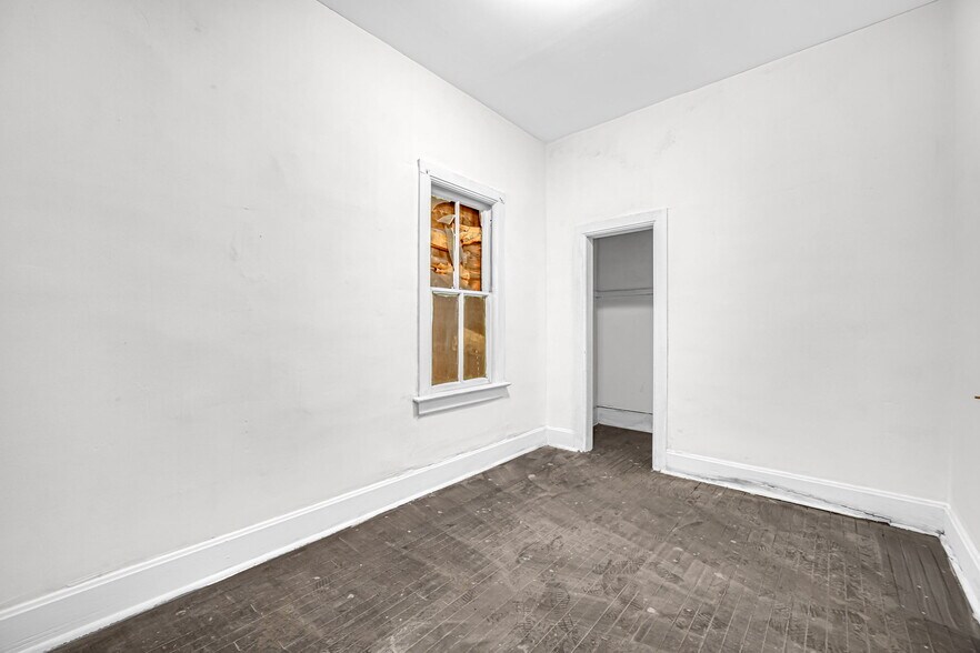 More Photos Of 701 Meeker Ave, Joliet Flex For Sale