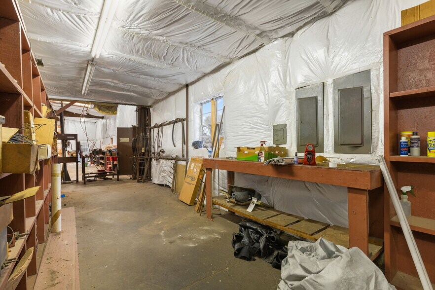 More Photos Of 446 3rd st, Burkburnett Warehouse For Sale