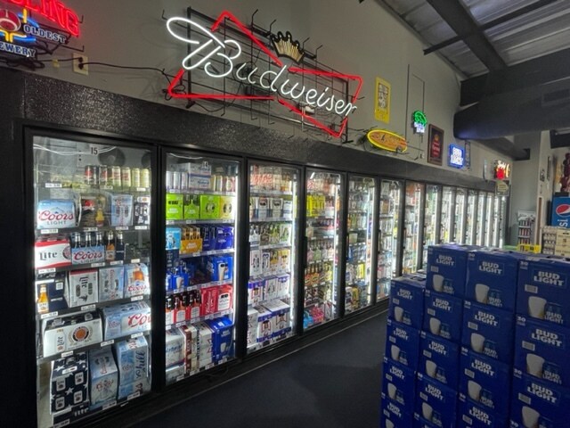 More Photos Of 102 Lexington Cir, Peachtree City Freestanding For Sale