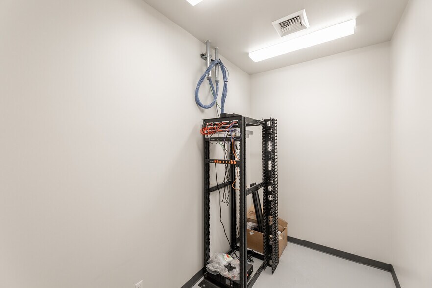 More Photos Of 1575 Crane Way, Sparks Warehouse For Lease