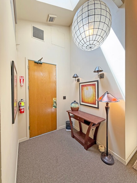 More Photos Of 2395-2399 Shattuck Ave, Berkeley Unknown For Lease