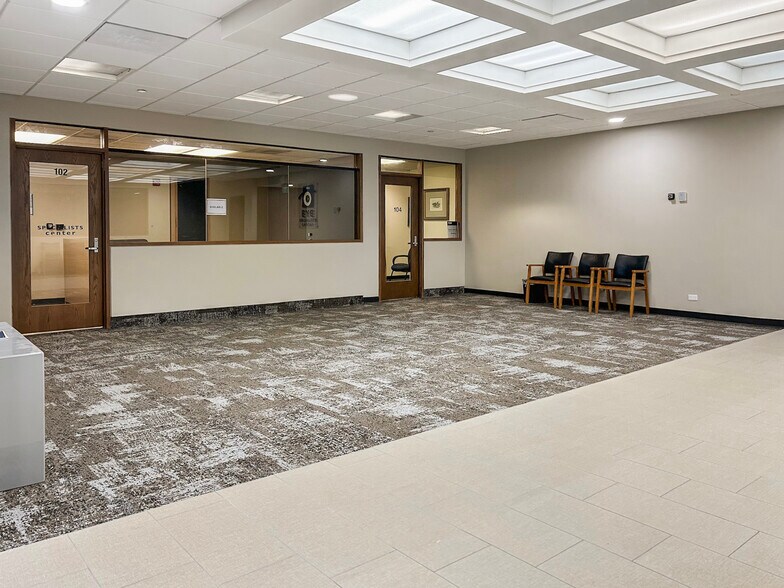 More Photos Of 333 Chestnut St, Hinsdale Medical For Lease