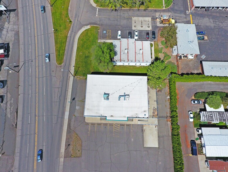 More Photos Of 3001 Main St, Union Gap Freestanding For Lease
