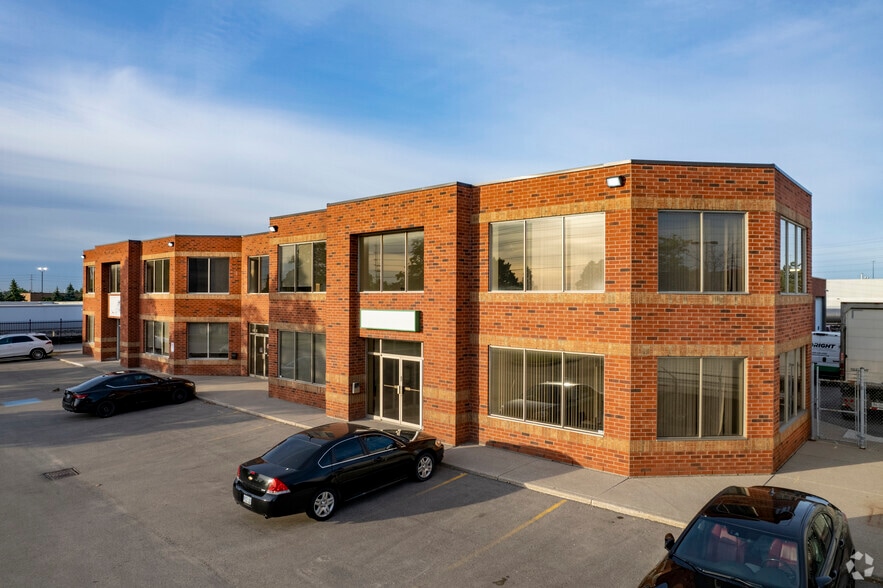 More Photos Of 6950 Tomken Rd, Mississauga Truck Terminal For Sale
