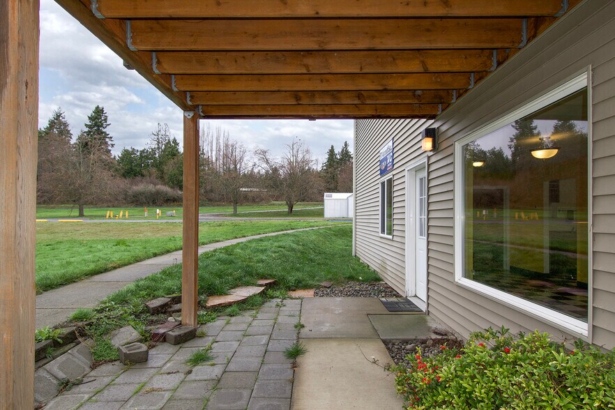 More Photos Of 191 Airport Rd, Port Townsend Airplane Hangar For Lease