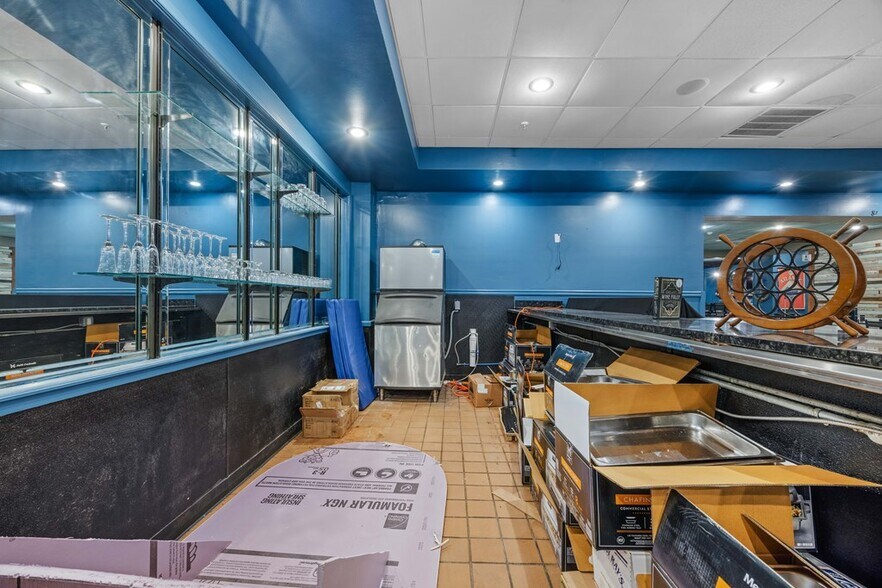More Photos Of 1405 Gornto Rd, Valdosta Restaurant For Sale