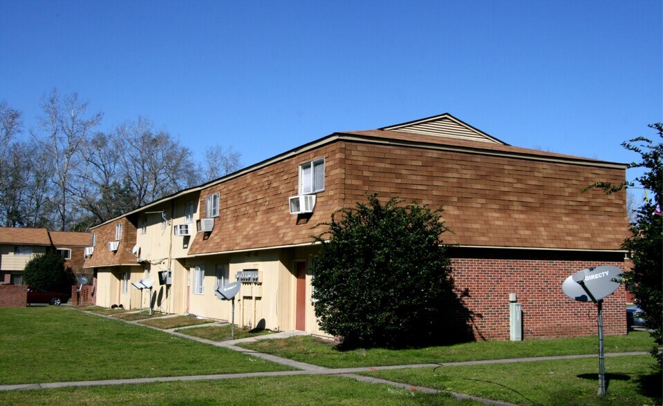 More Photos Of 901 Corona Dr, Orangeburg Apartments For Sale