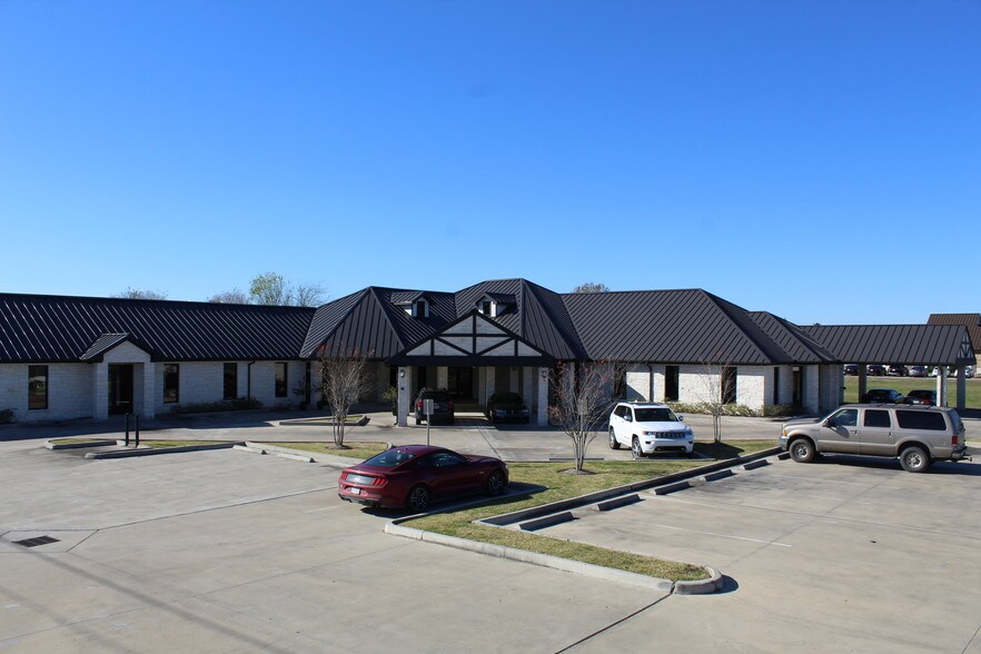 More Photos Of 2307 W Baker Rd, Baytown Medical For Lease