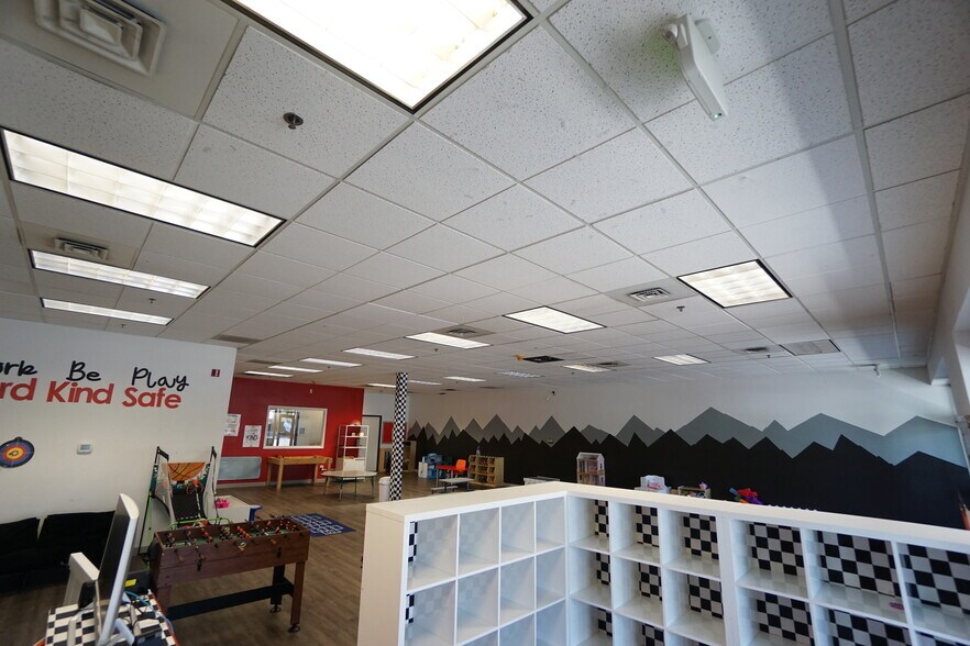 More Photos Of 6501 W Grandridge Blvd, Kennewick Unknown For Lease