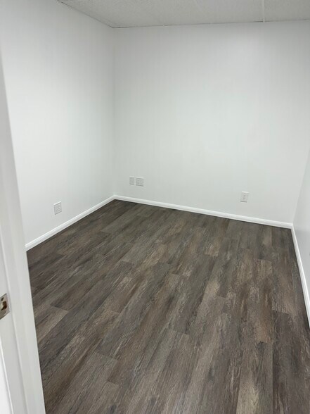 More Photos Of 12408 Carson St, Hawaiian Gardens Industrial For Lease