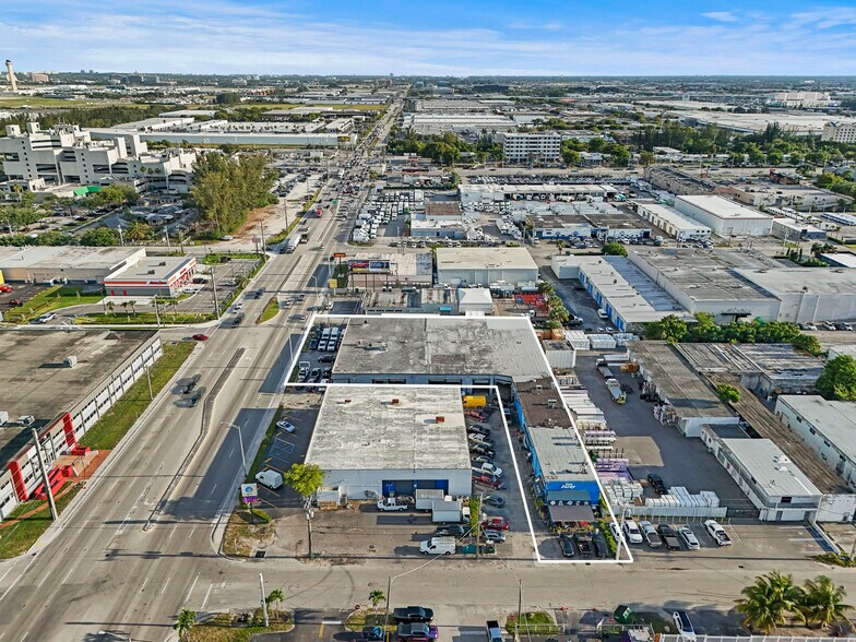 More Photos Of 4200-4250 NW 72nd Ave, Miami Warehouse For Sale
