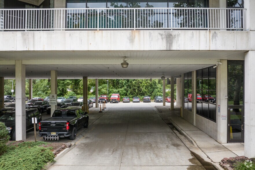 More Photos Of 733 Ridgedale Ave, East Hanover Industrial For Sale