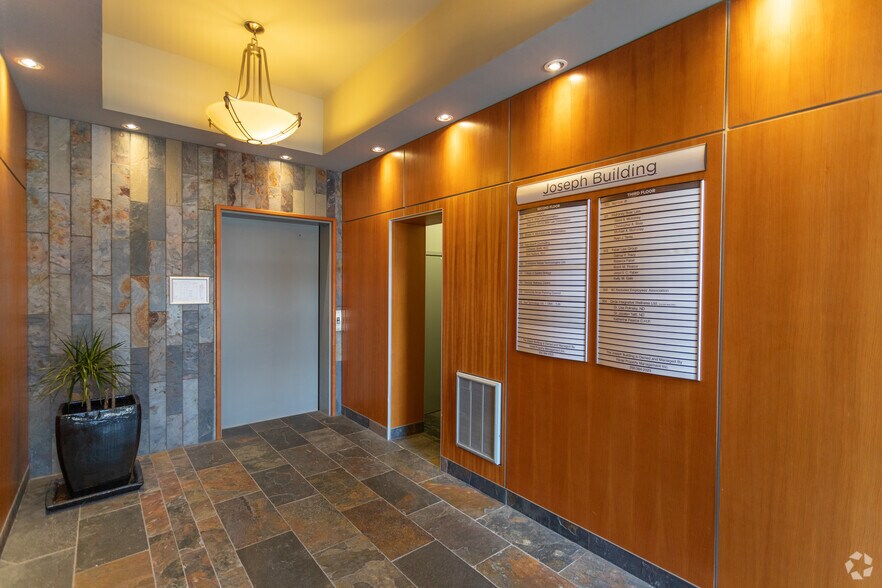 More Photos Of 852 Fort St, Victoria Medical For Lease