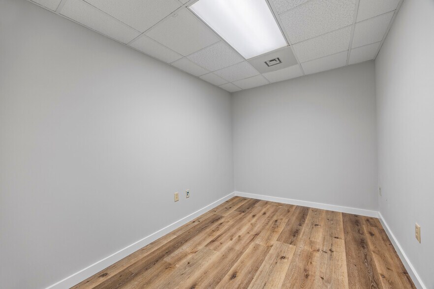 More Photos Of 440 Hillcrest Dr, Commerce Medical For Lease