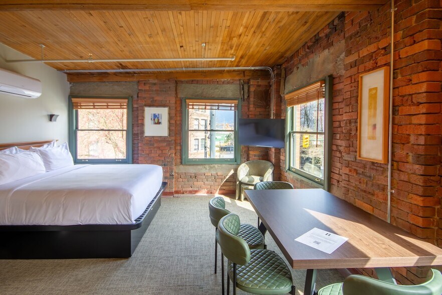 More Photos Of 211 Columbia St, Vancouver Hotel For Sale