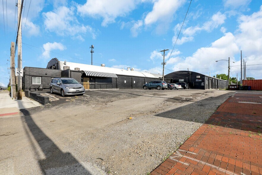 More Photos Of 1025 E Fifth Ave, Columbus Warehouse For Lease