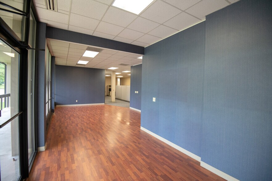 More Photos Of 1330 N Park St, Carrollton Medical For Lease