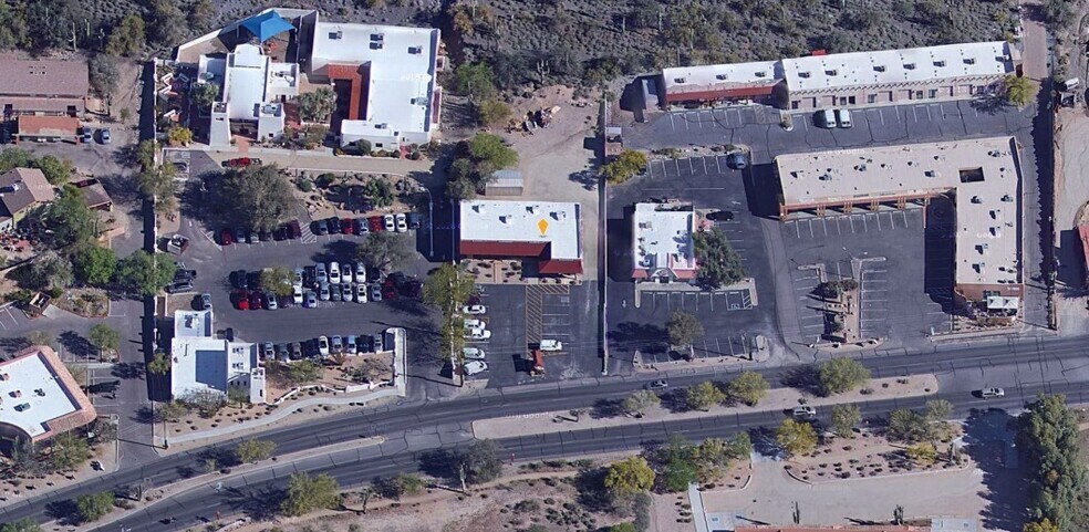 More Photos Of 6528 E Cave Creek Rd, Cave Creek Freestanding For Lease