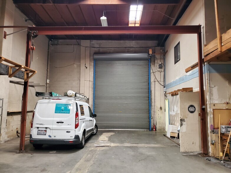 More Photos Of 2715 Ingalls St, San Francisco Warehouse For Lease