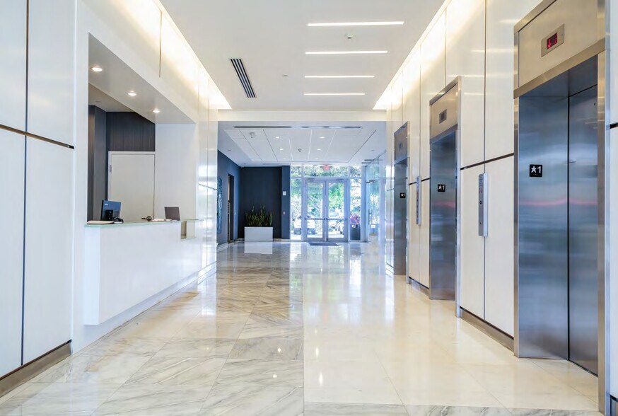 More Photos Of 3050 Biscayne Blvd, Miami Office For Lease