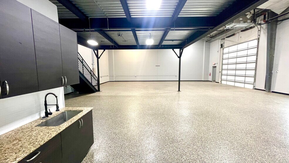 More Photos Of 7637 Fm 3009, Schertz Warehouse For Sale